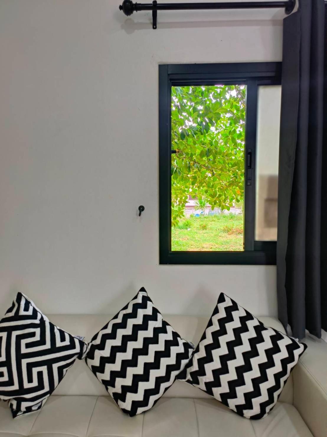 Отель Nangkam Boutique Donsak Ban Pheng Krong Экстерьер фото